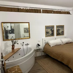 Appartamento Primule 12, Milano