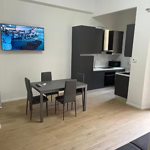 Appartamento Ampio Bilocale Zona Navigli, Milano