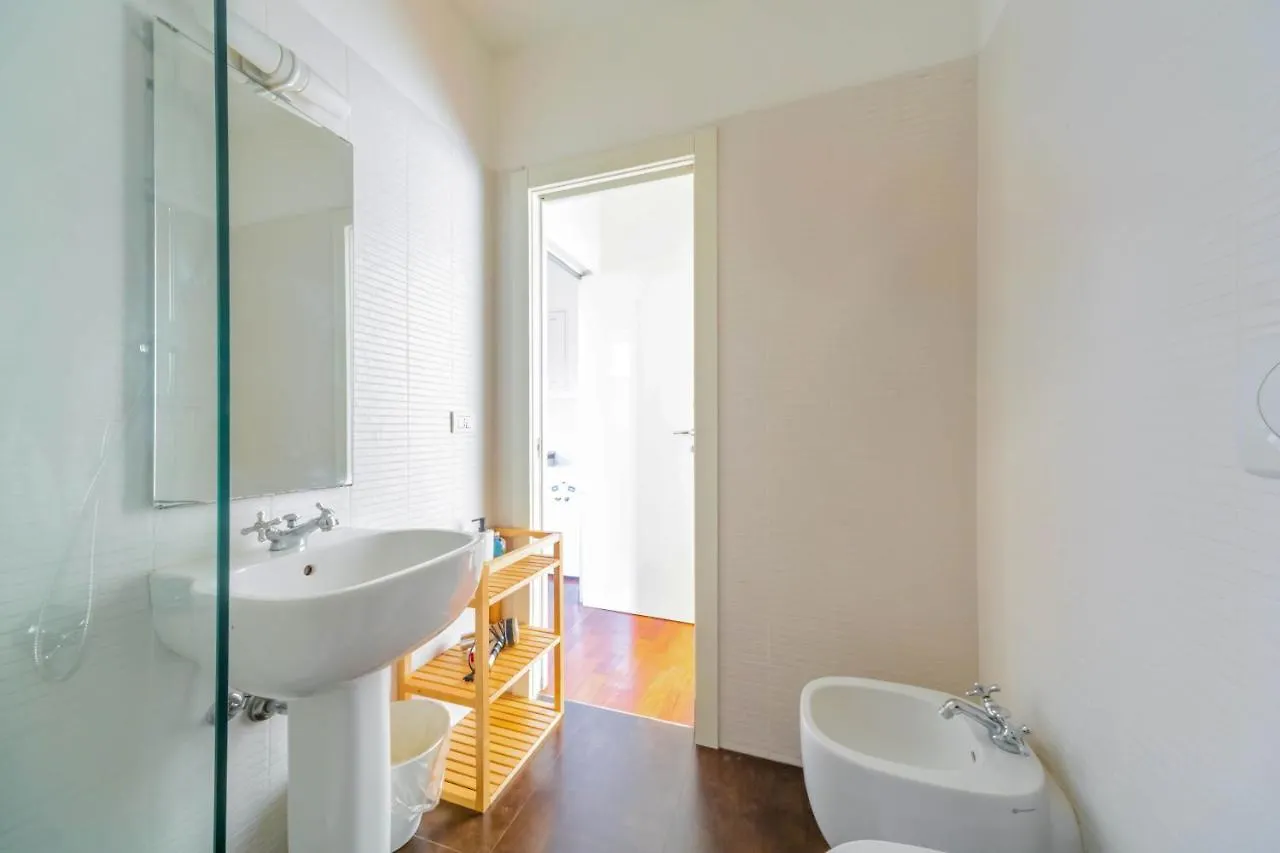 Апартаменты Cozy Flat 500M From Affori Fn! Милан Италия